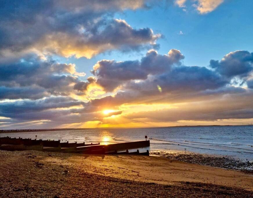 Seaview Park Premium Static Caravan Whitstable Villa Dış mekan fotoğraf